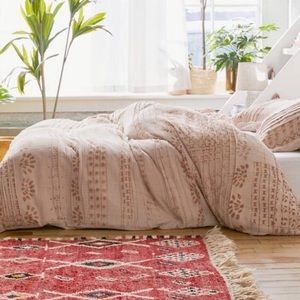 BEAUTIFUL devut cover from urban outfitters